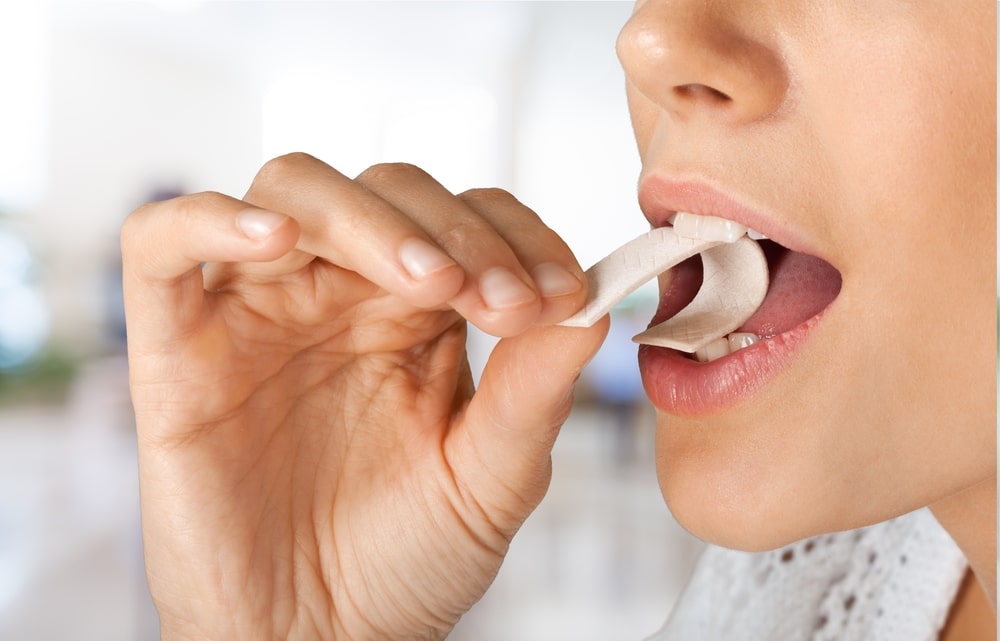 Does chewing gum affect blood sugar levels?